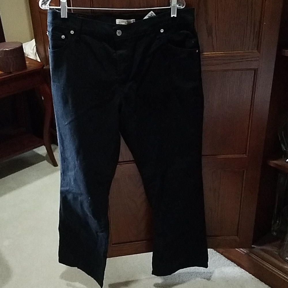 Levi's relaxed boot cut 550 jeans